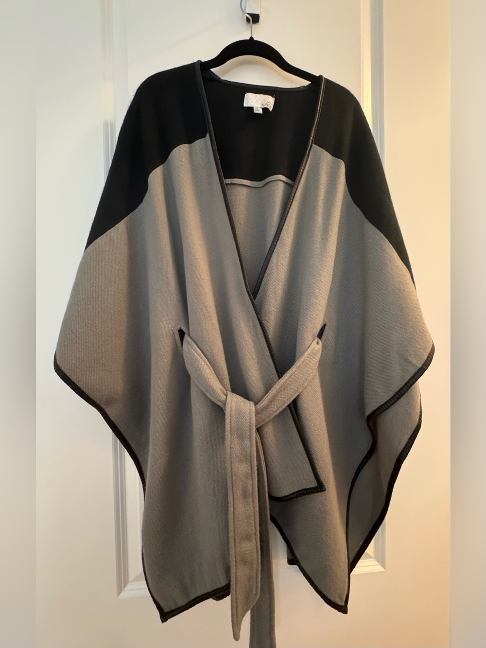 14th & Union Gray and Black Wrap Cape with Belt